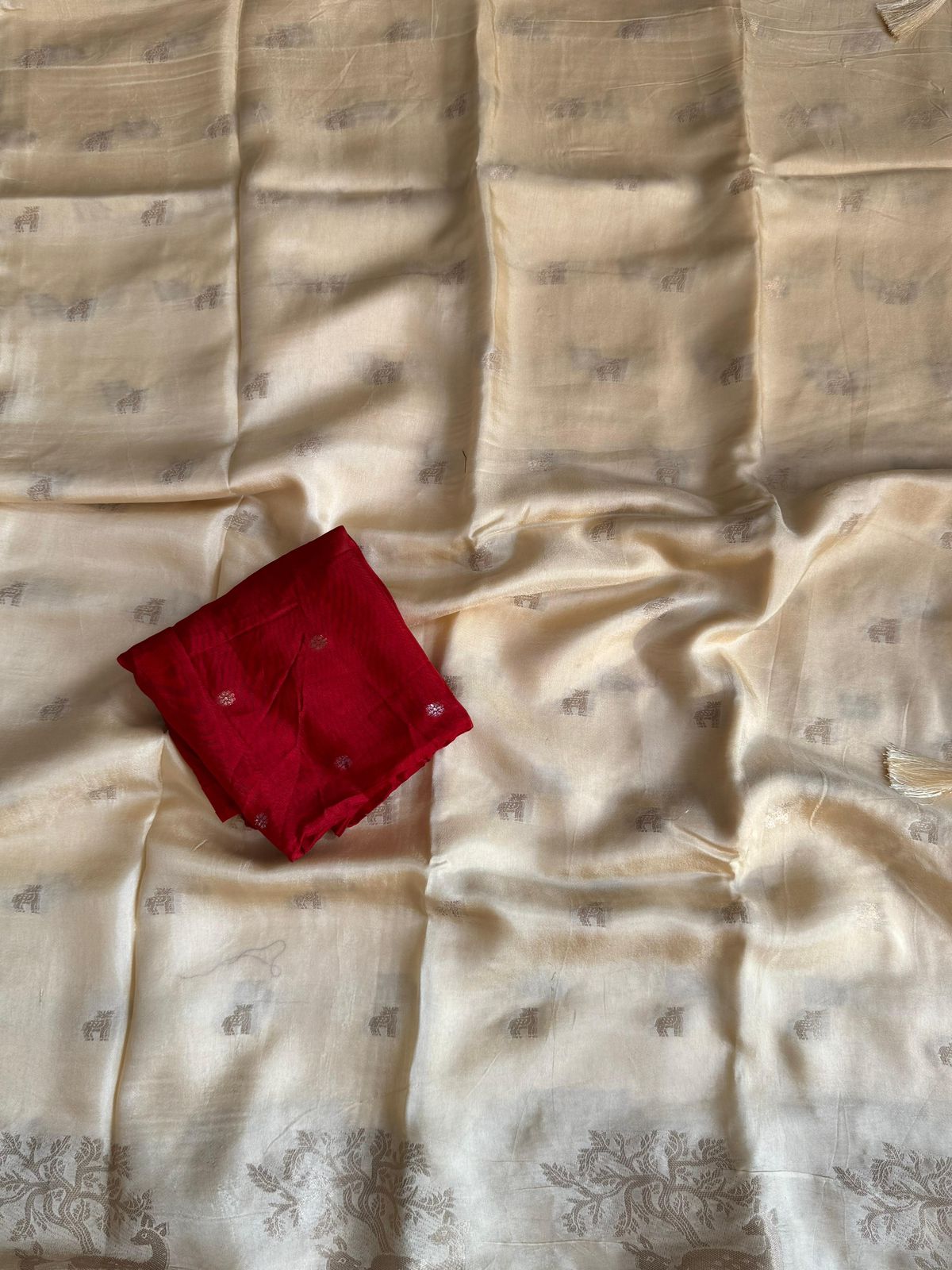 Pichwai Dola Silk